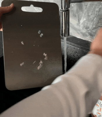 PLANCHE À DÉCOUPER 100 % TITANUIM