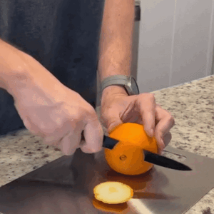 PLANCHE À DÉCOUPER 100 % TITANUIM